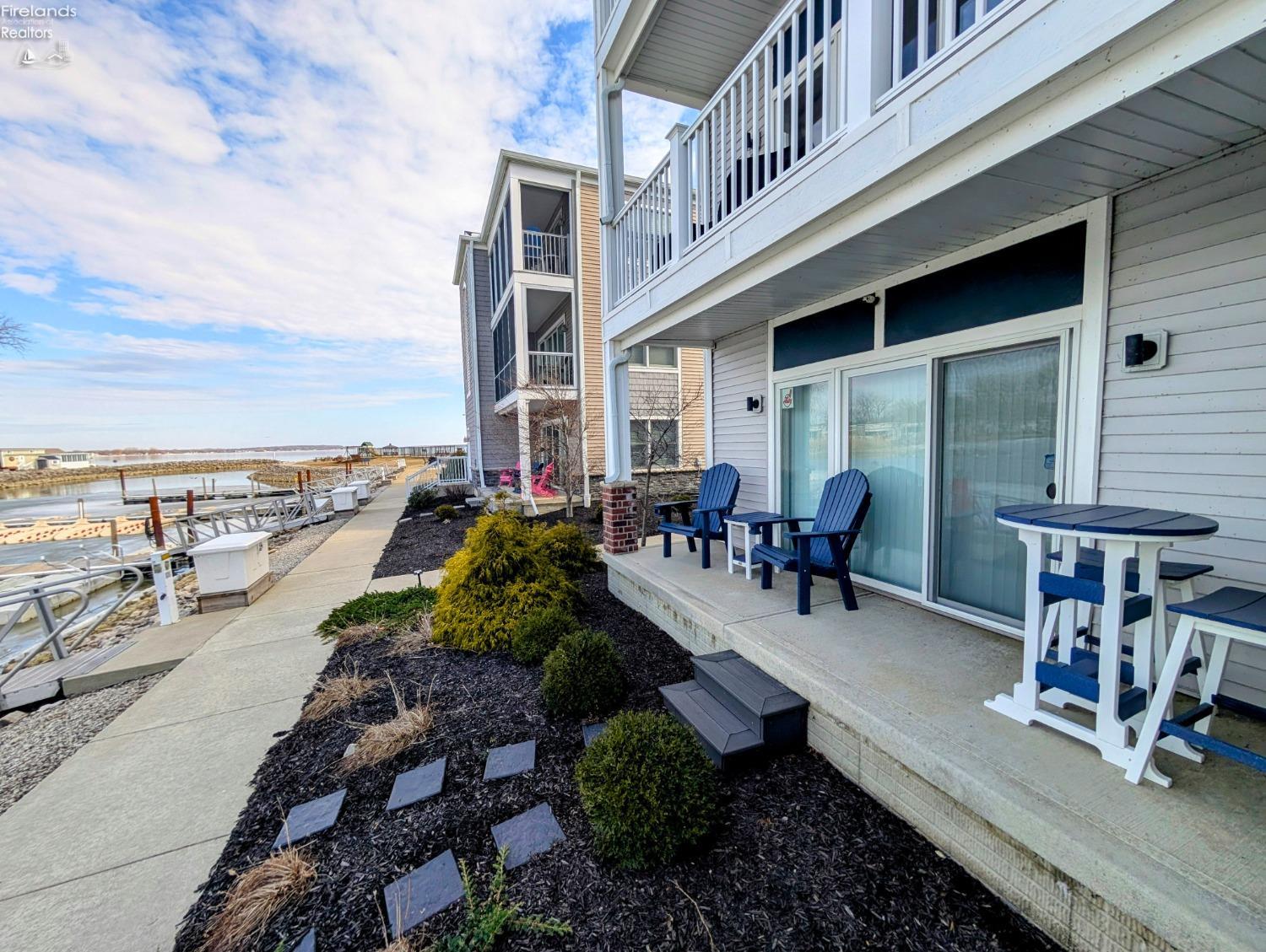 2568 S Waterside Court #211, Marblehead, Ohio image 6