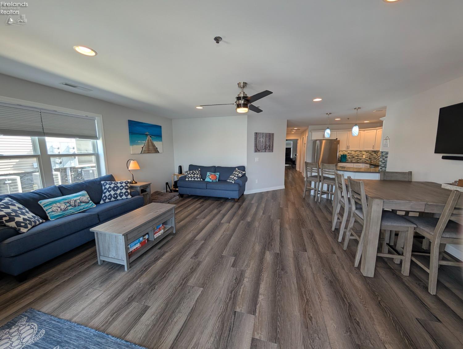 2568 S Waterside Court #211, Marblehead, Ohio image 13