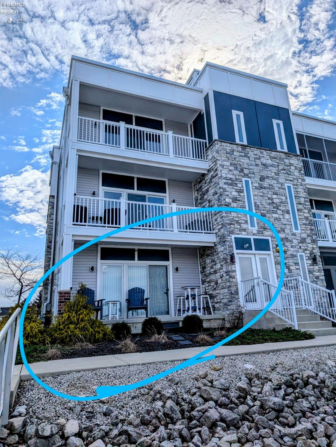 2568 S Waterside Court #211, Marblehead, Ohio image 5