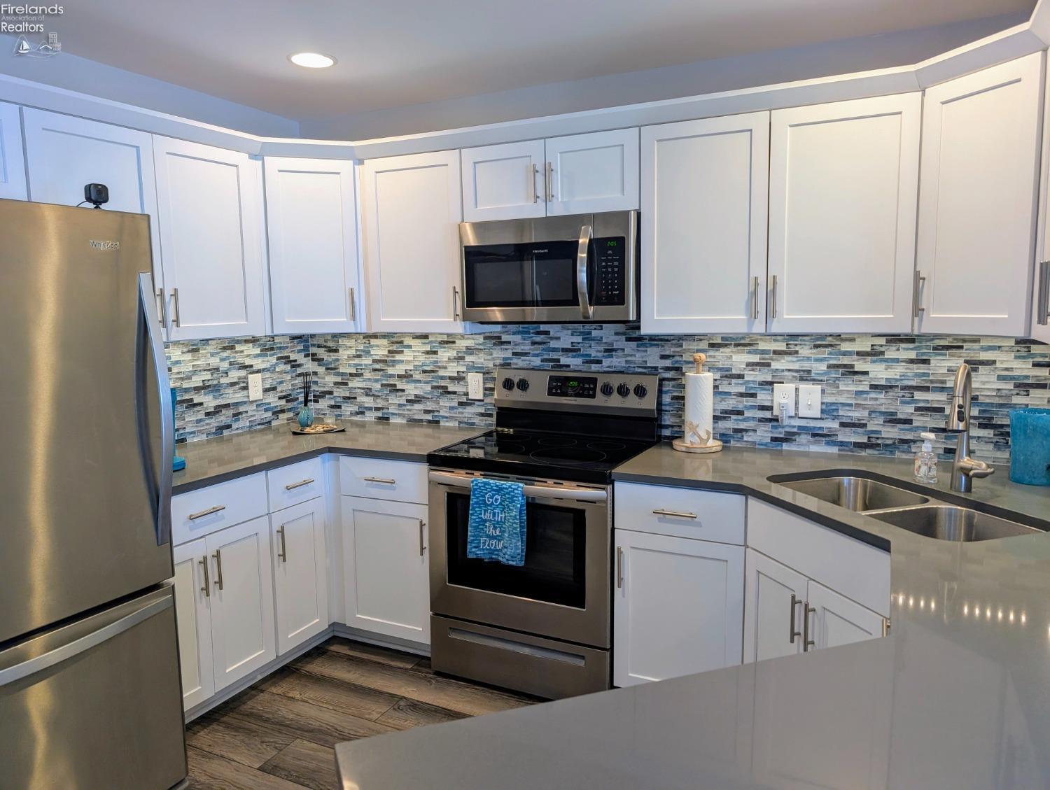 2568 S Waterside Court #211, Marblehead, Ohio image 15