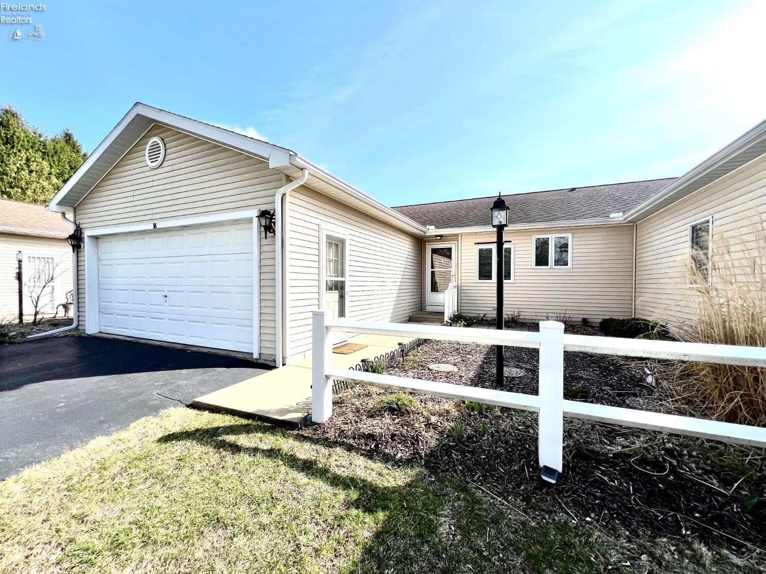 450 Autumnwood Drive, Tiffin, Ohio image 16