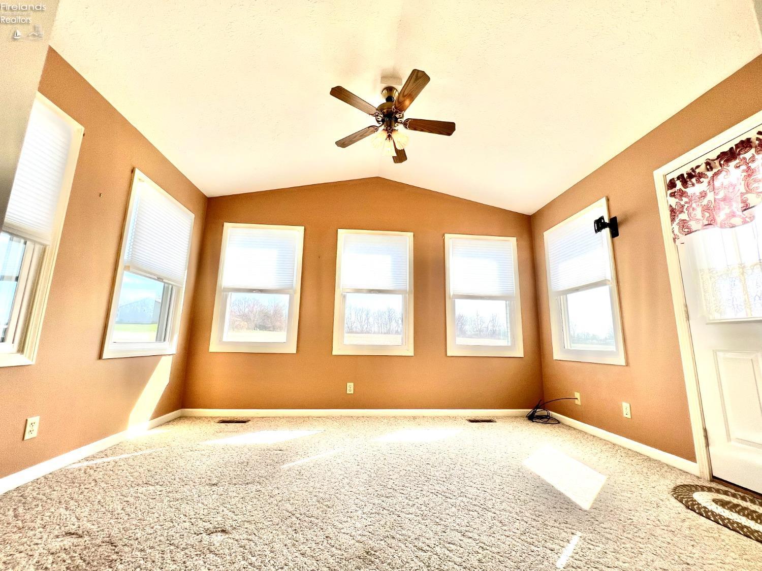 450 Autumnwood Drive, Tiffin, Ohio image 6