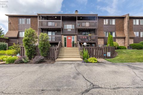 Condo For Sale - 4615 Oak Hill Boulevard #206<br/> Lorain County, Lorain, OH 44053
