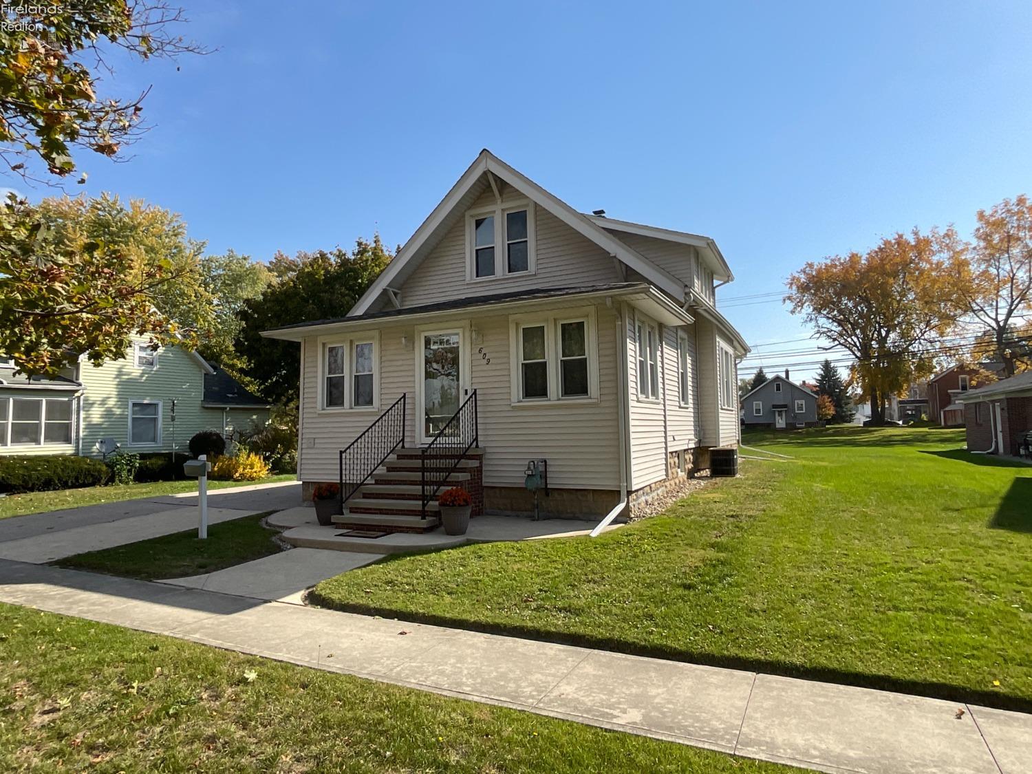 609 Fourth (4th) Street, Fremont, Ohio image 4