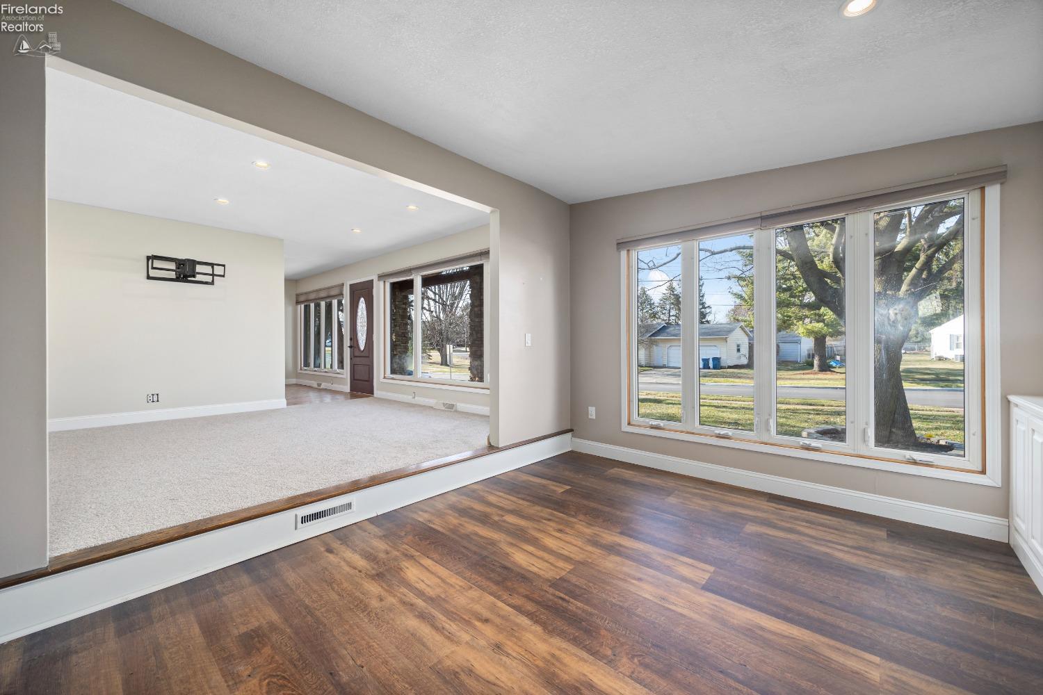 299 Valley View Drive, Huron, Ohio image 18