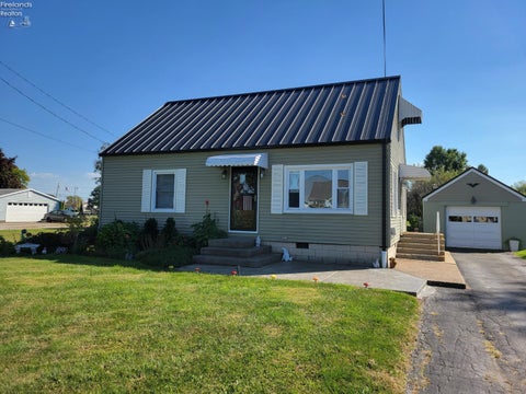 Homes For Sale - 1918 Wade Boulevard<br/> Sandusky, OH 44870