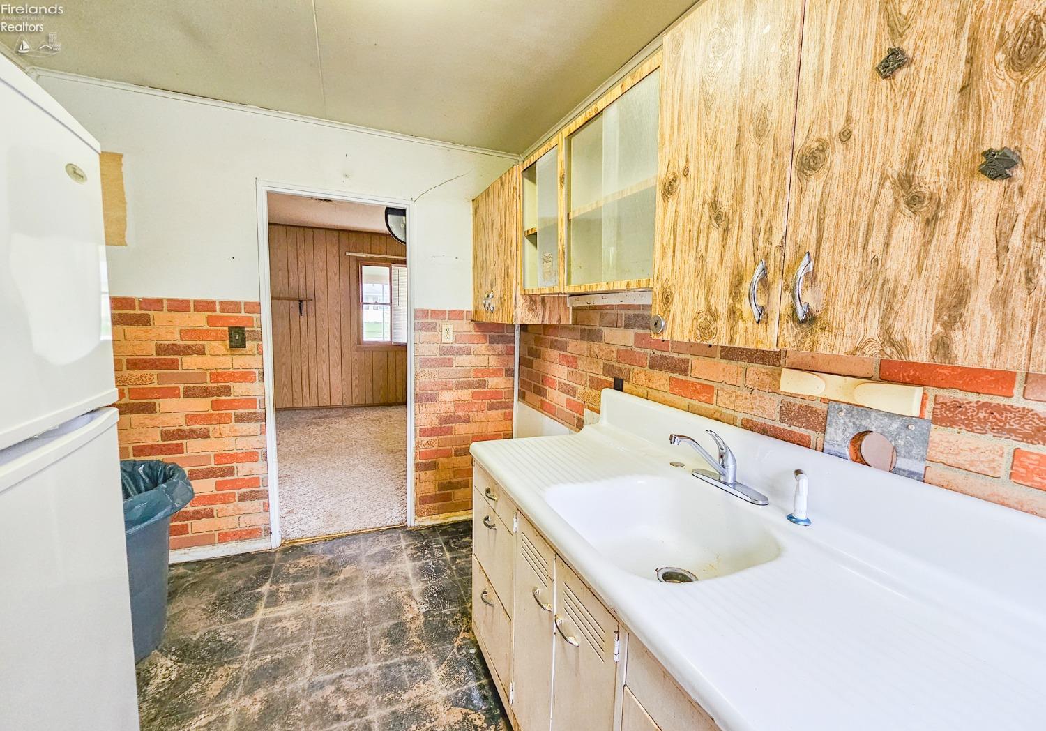 1307 S Fleetwood Drive, Fremont, Texas image 11