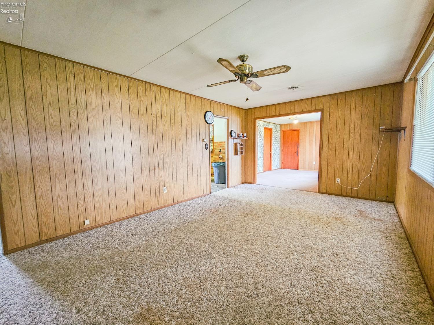 1307 S Fleetwood Drive, Fremont, Texas image 7