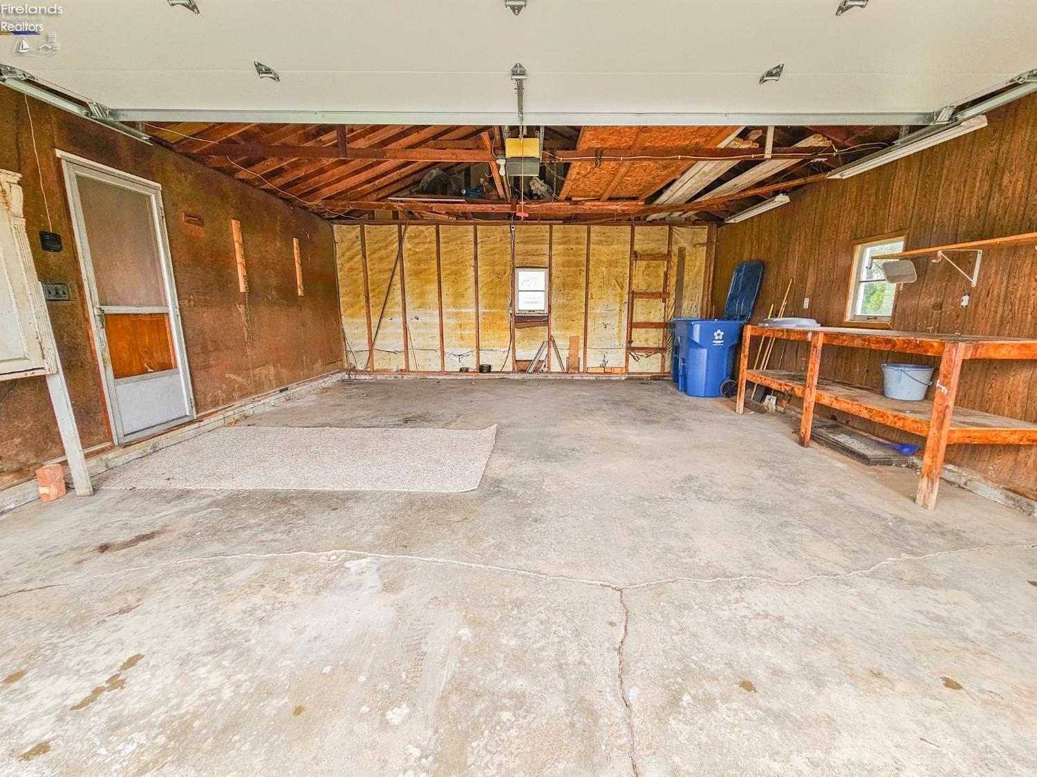 1307 S Fleetwood Drive, Fremont, Texas image 4