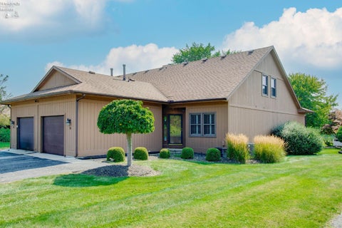 Condo For Sale - 70 N Harbors End Dr<br/> Port Clinton, OH 43452