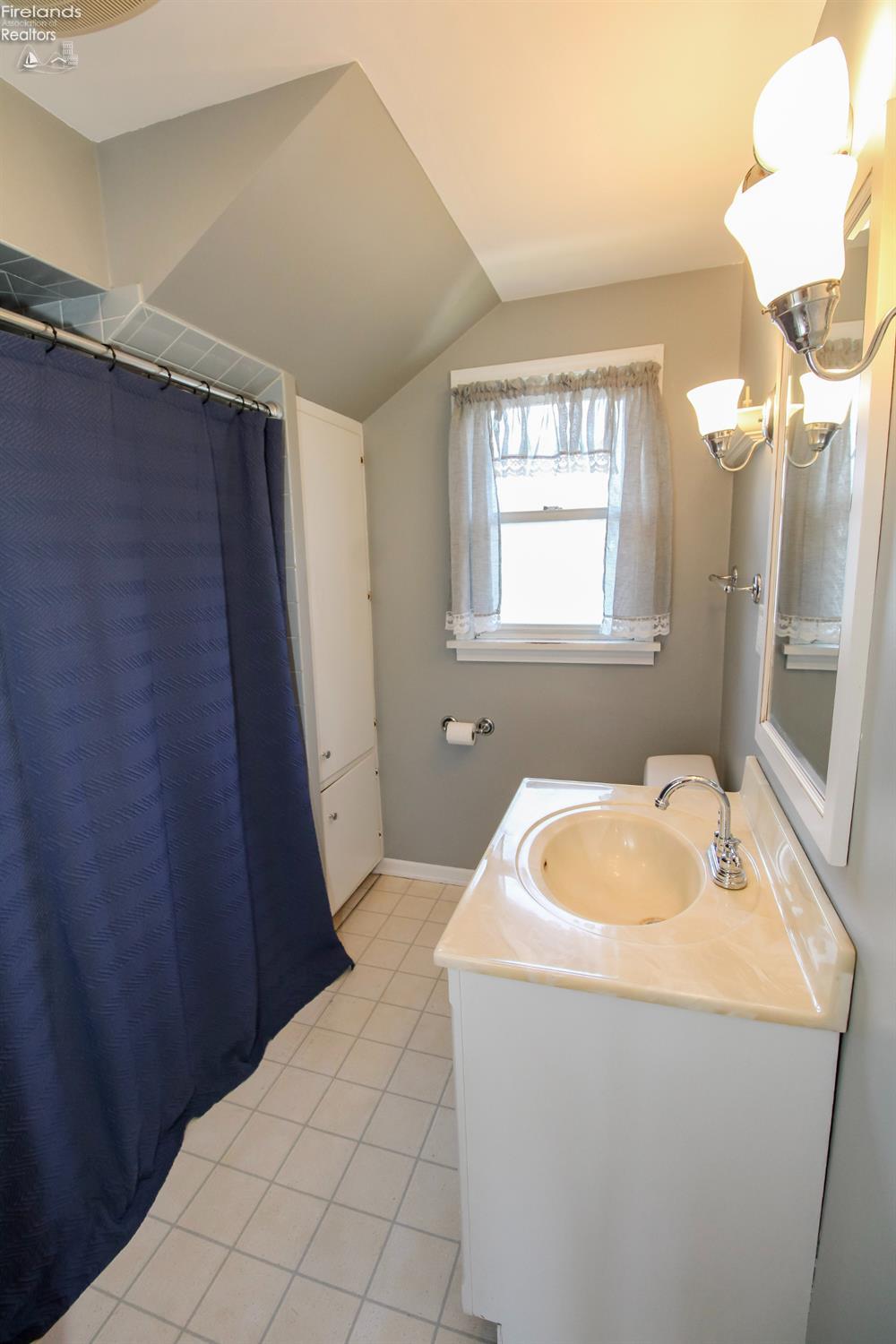 Sandusky, Ohio 44870, United States, 3 Bedrooms Bedrooms, ,2 BathroomsBathrooms,Residential,Active,165587