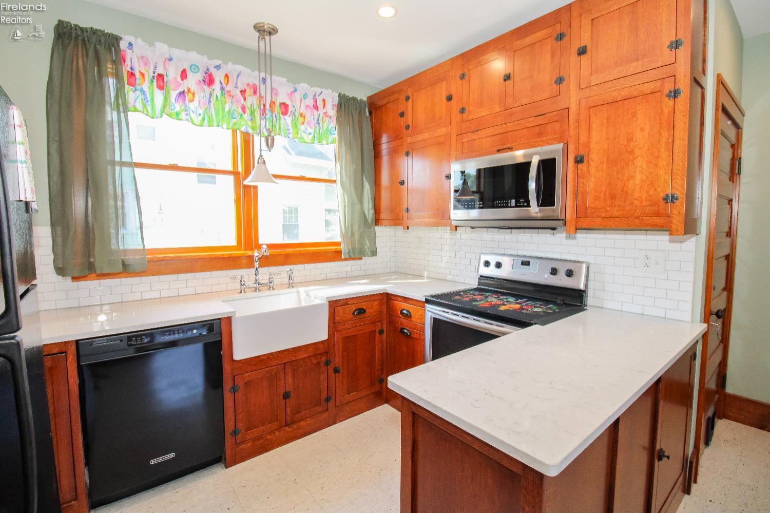 Sandusky, Ohio 44870, United States, 3 Bedrooms Bedrooms, ,2 BathroomsBathrooms,Residential,Active,165587