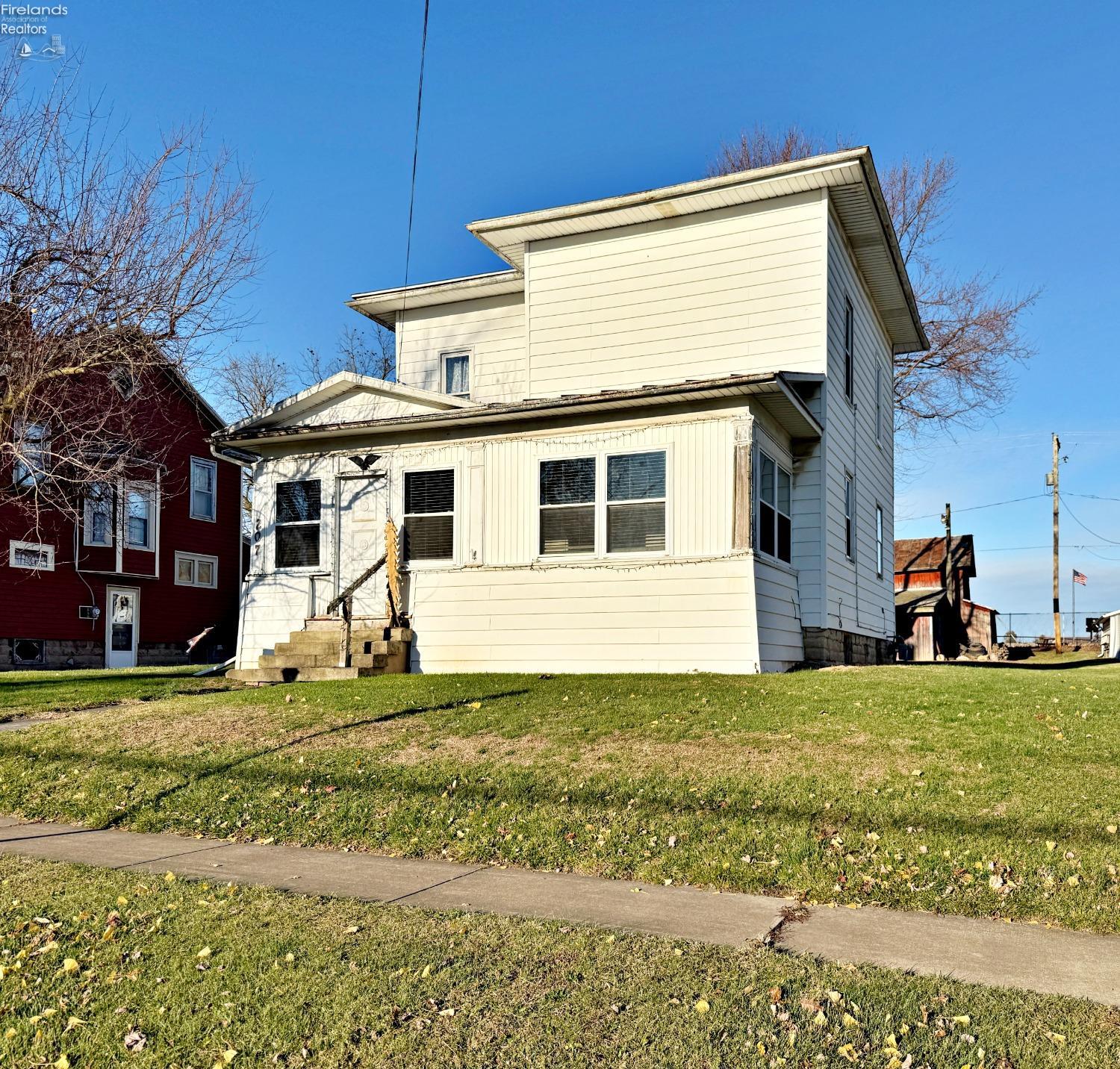 207 E Tiffin Street, Attica, Ohio image 2