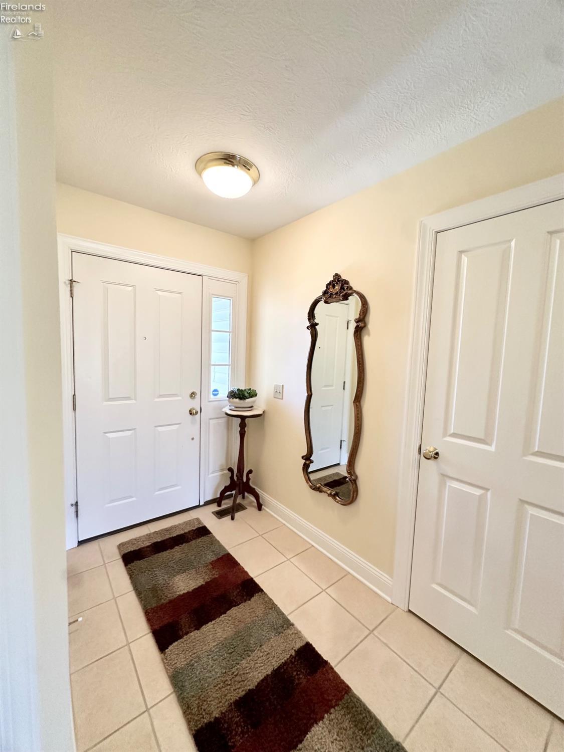 1706 W Lake Forest Frst, Huron, Ohio image 19