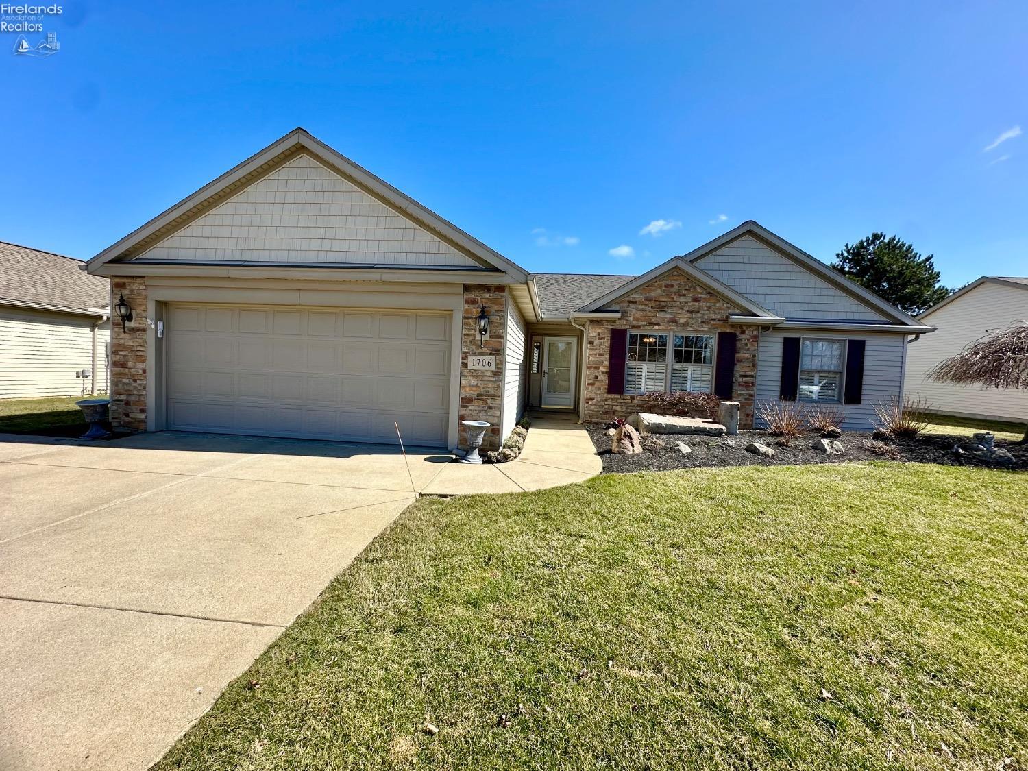 1706 W Lake Forest Frst, Huron, Ohio image 2