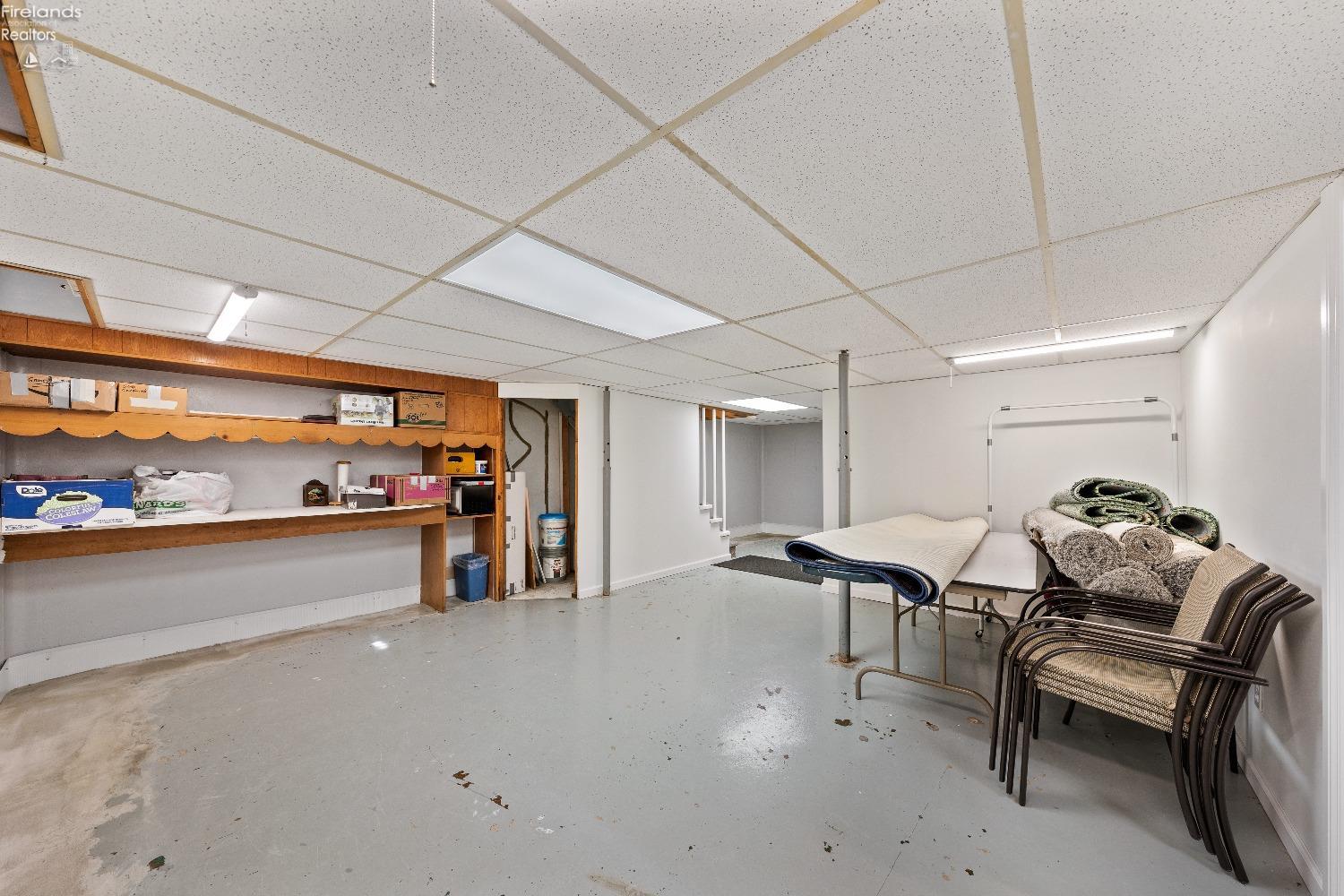 208 SE Cedar Brook Lane, Sandusky, Ohio image 41