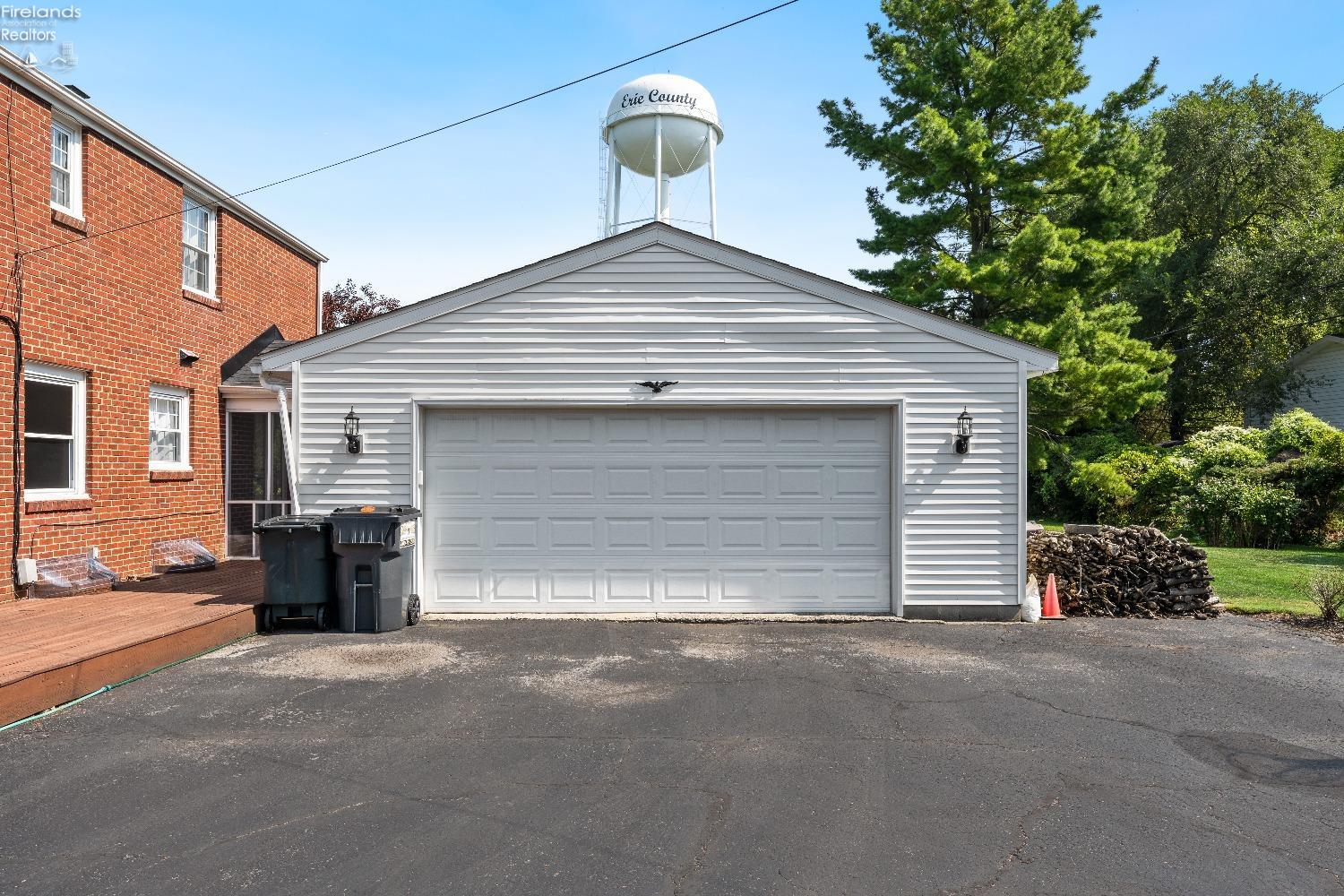 208 SE Cedar Brook Lane, Sandusky, Ohio image 46