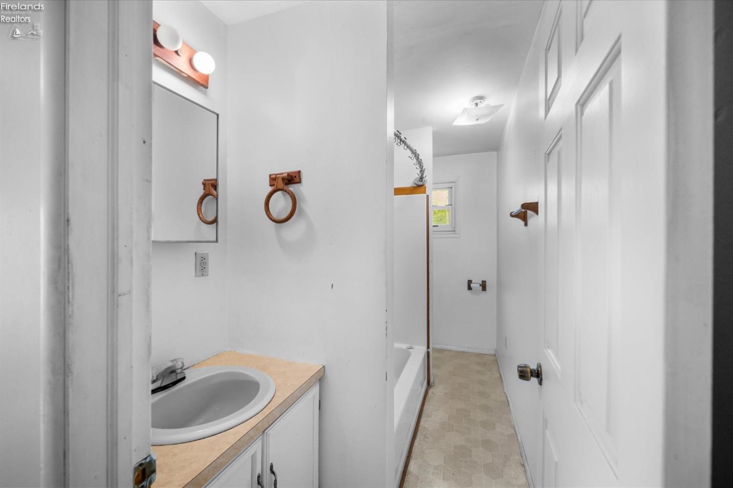 2738 W Columbus Street, Port Clinton, New Mexico image 38