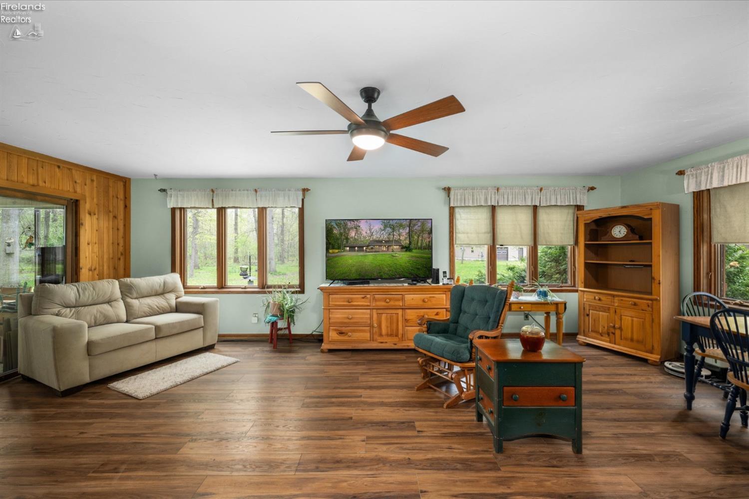 2738 W Columbus Street, Port Clinton, New Mexico image 6