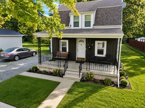 Homes For Sale - 306 Walnut Street<br/> Fremont, OH 43420