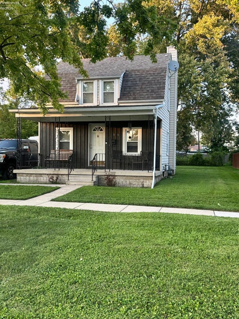 Homes For Sale - 306 Walnut Street<br/> Fremont, OH 43420