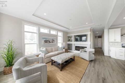 Apartment For Sale - 10850 E Bayshore Road Waterview Rd #65<br/> Ottawa County, Marblehead, OH 43440