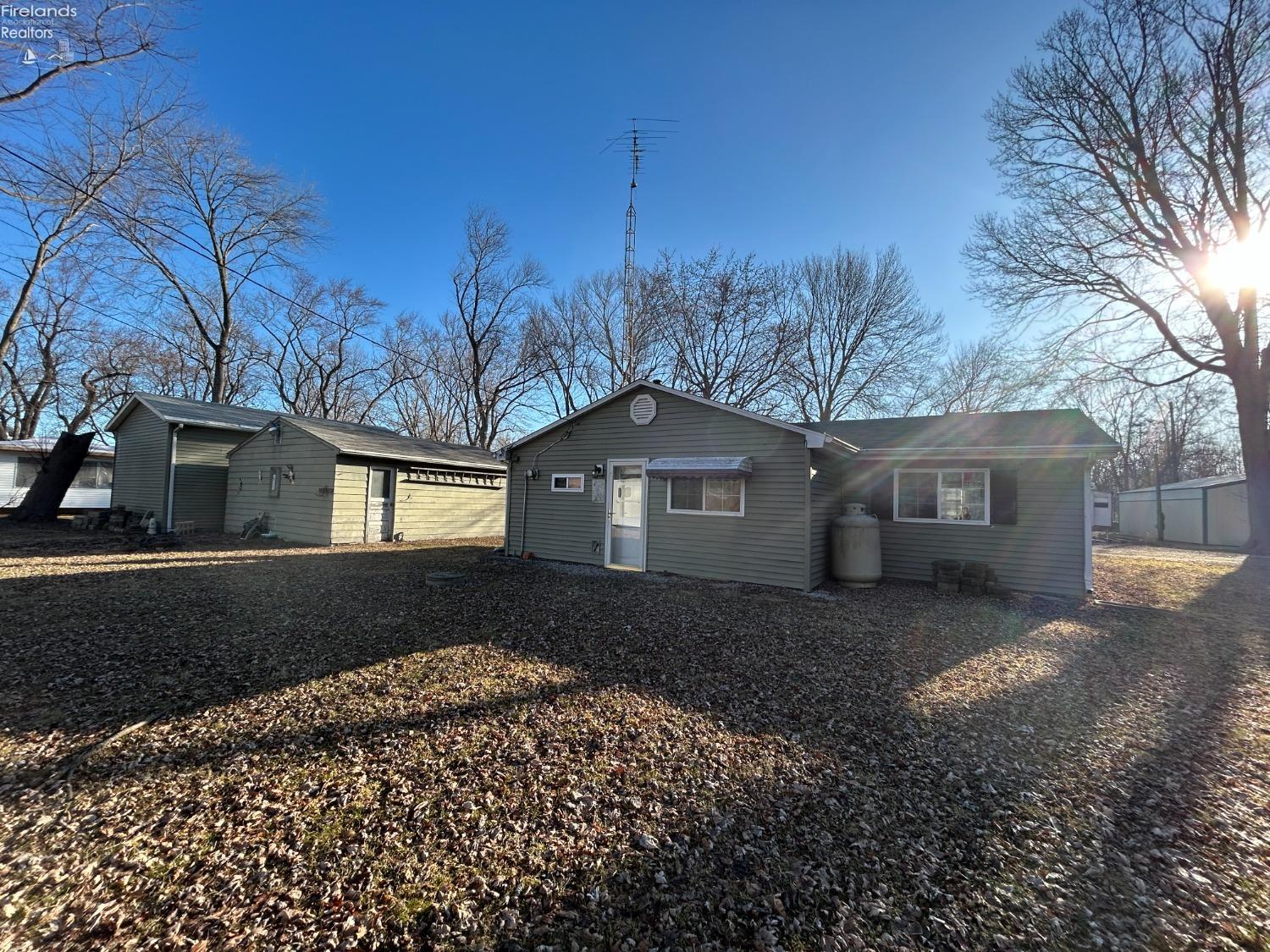 6626 N Earl Avenue, Oak Harbor, Ohio image 3