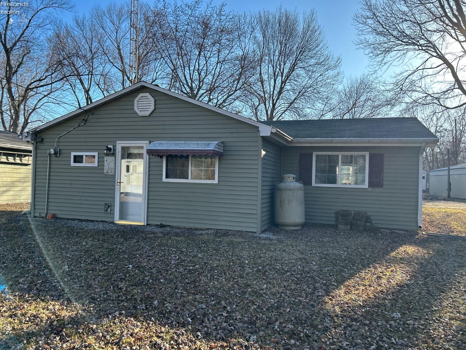 6626 N Earl Avenue, Oak Harbor, Ohio image 2