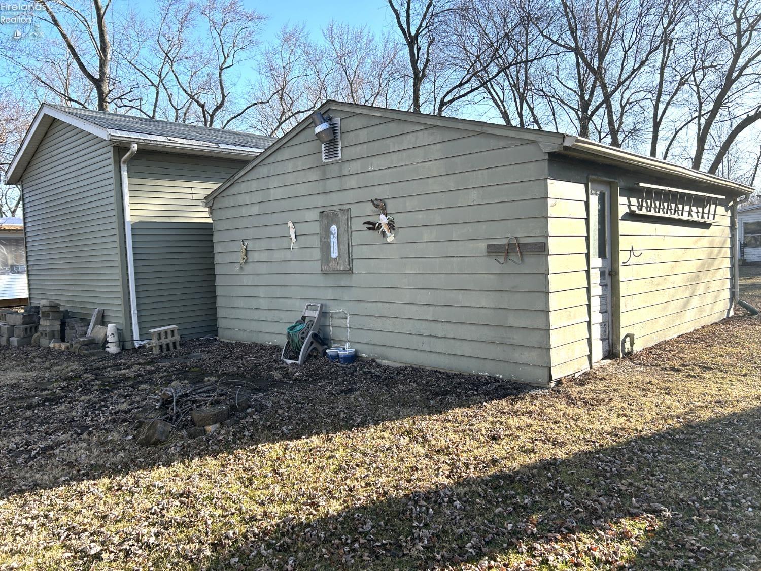6626 N Earl Avenue, Oak Harbor, Ohio image 4