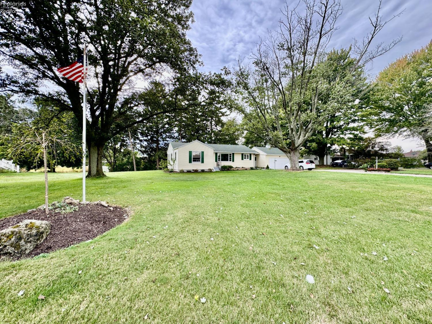 2965 Mccutchenville Road, Fostoria, Ohio image 26