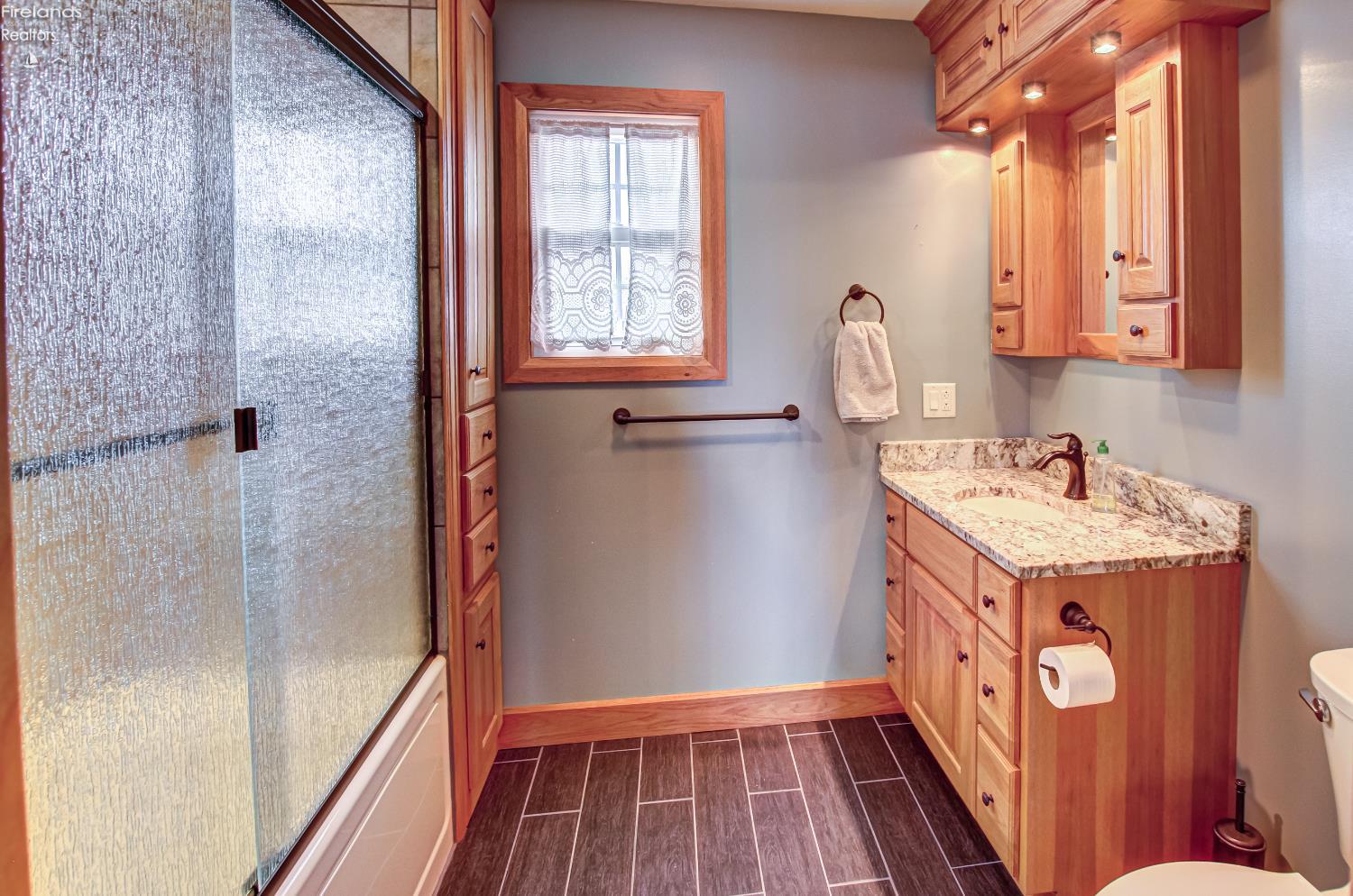 5475 E Mabel Drive, Port Clinton, Texas image 38