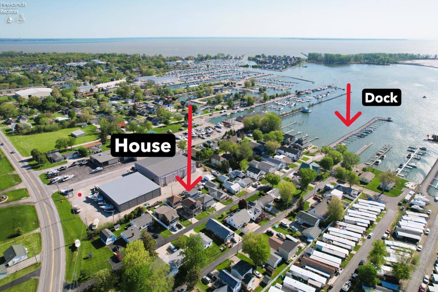 5475 E Mabel Drive, Port Clinton, Texas image 2
