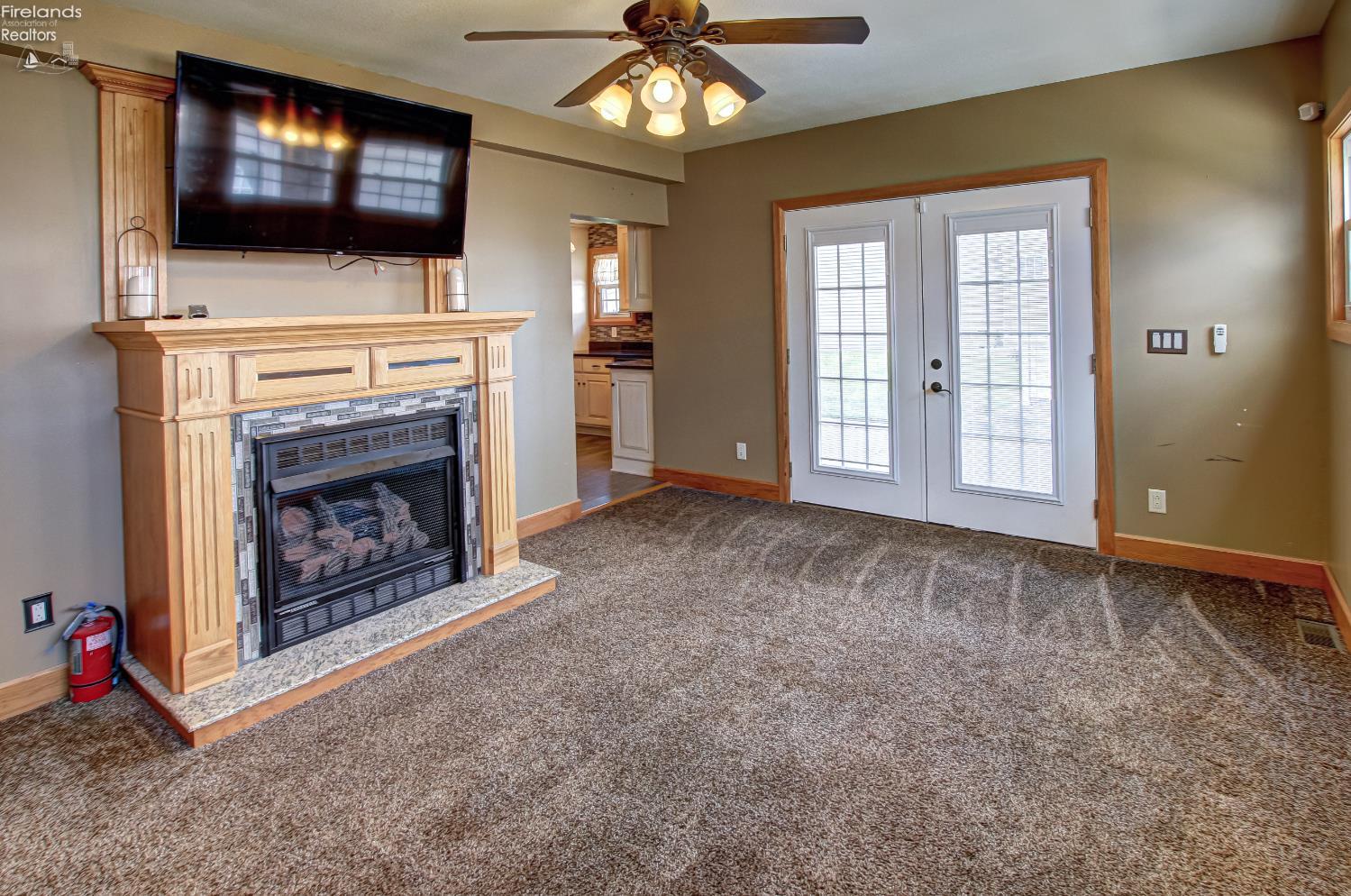 5475 E Mabel Drive, Port Clinton, Texas image 17