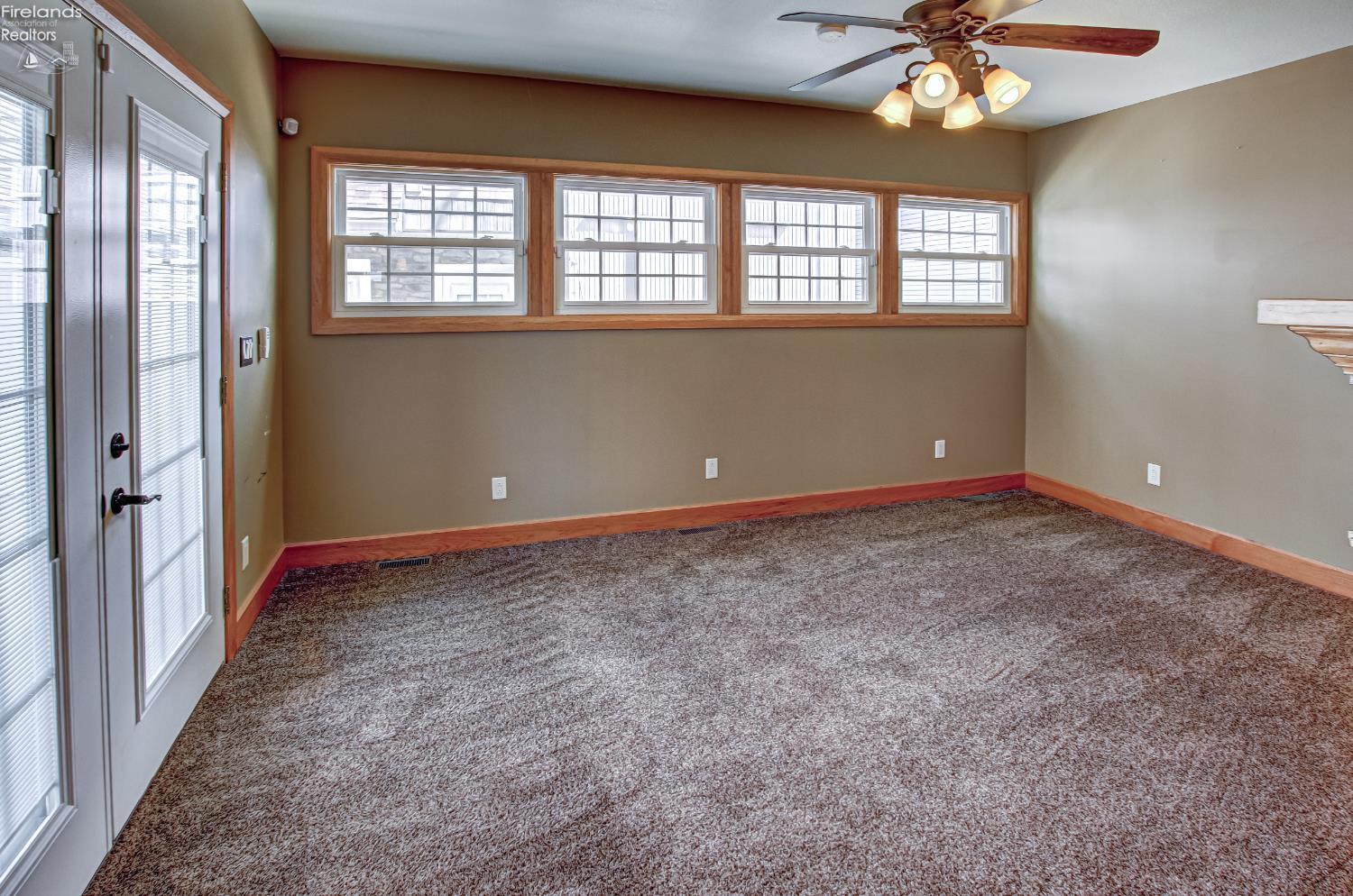 5475 E Mabel Drive, Port Clinton, Texas image 15