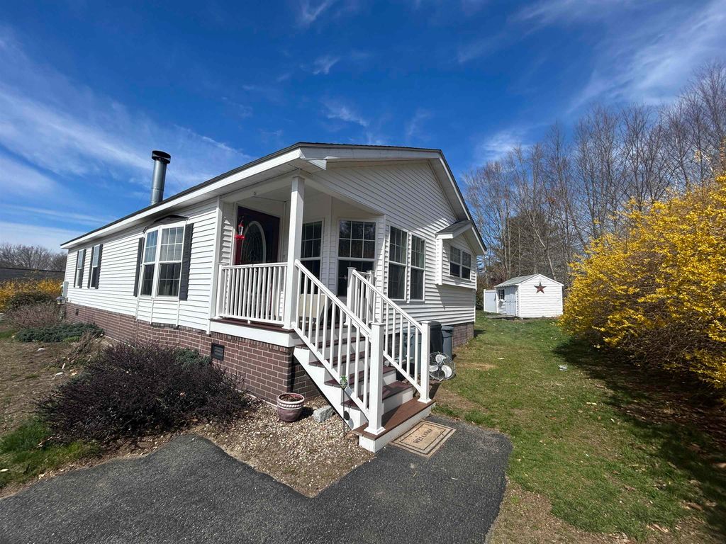 Photo of 18 Ivy Lane, Farmington, NH 03835 (MLS # 5074790)