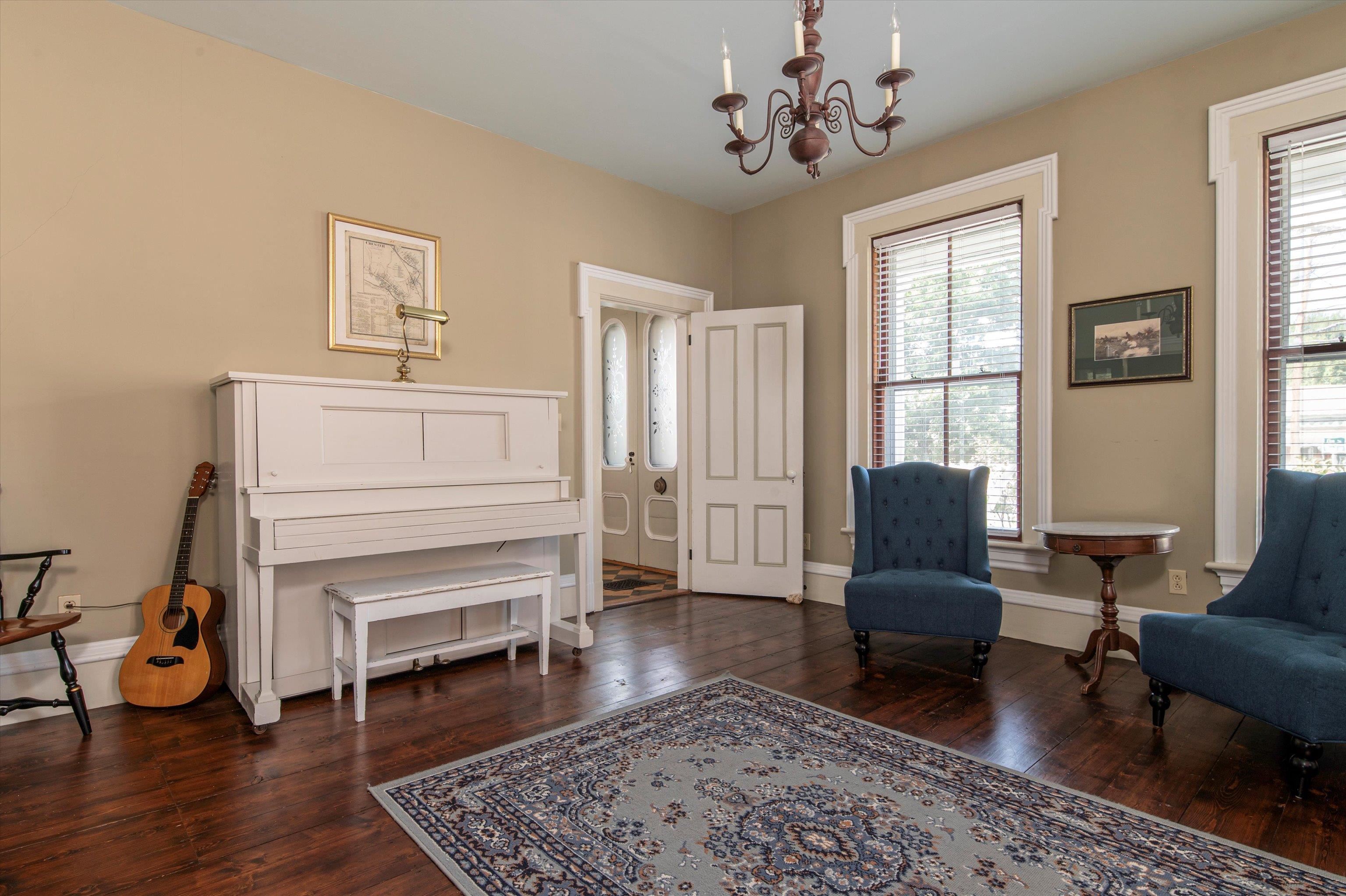 534 Elm Street