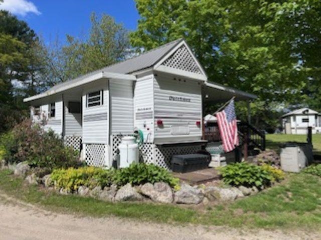 200 Hilliard Road 12