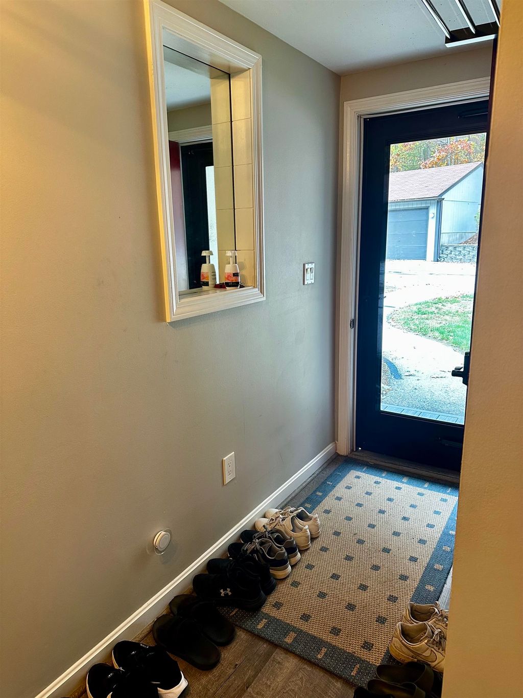 Photo of 22 Essex Green Court, Merrimack, NH 03054 (MLS # 5067421)