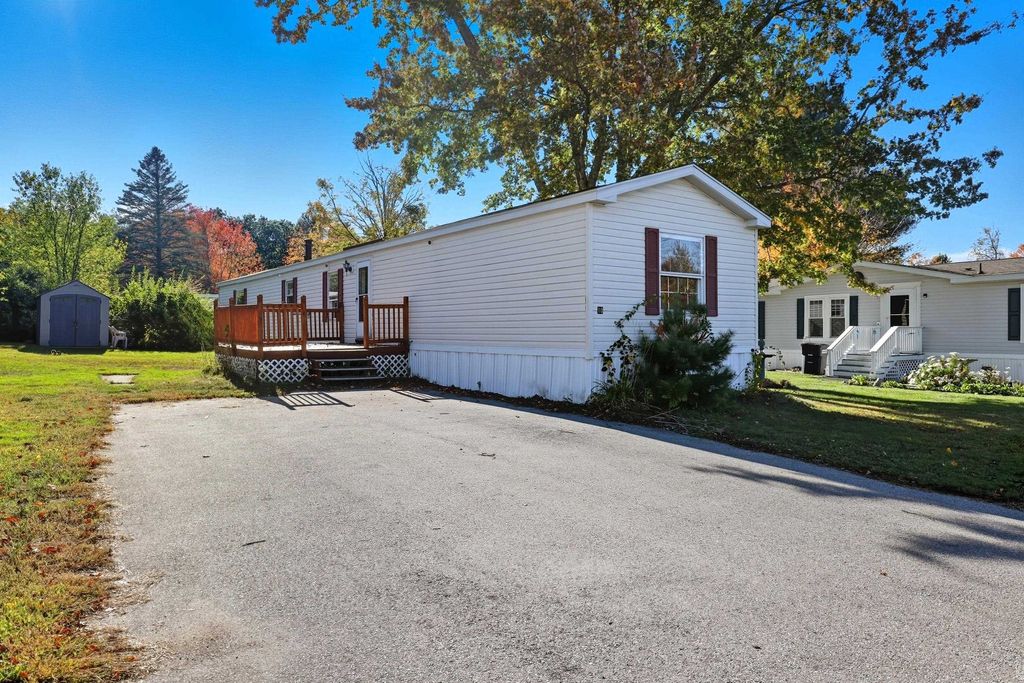 Photo of 10 Lane Drive, Allenstown, NH 03275 (MLS # 5065062)