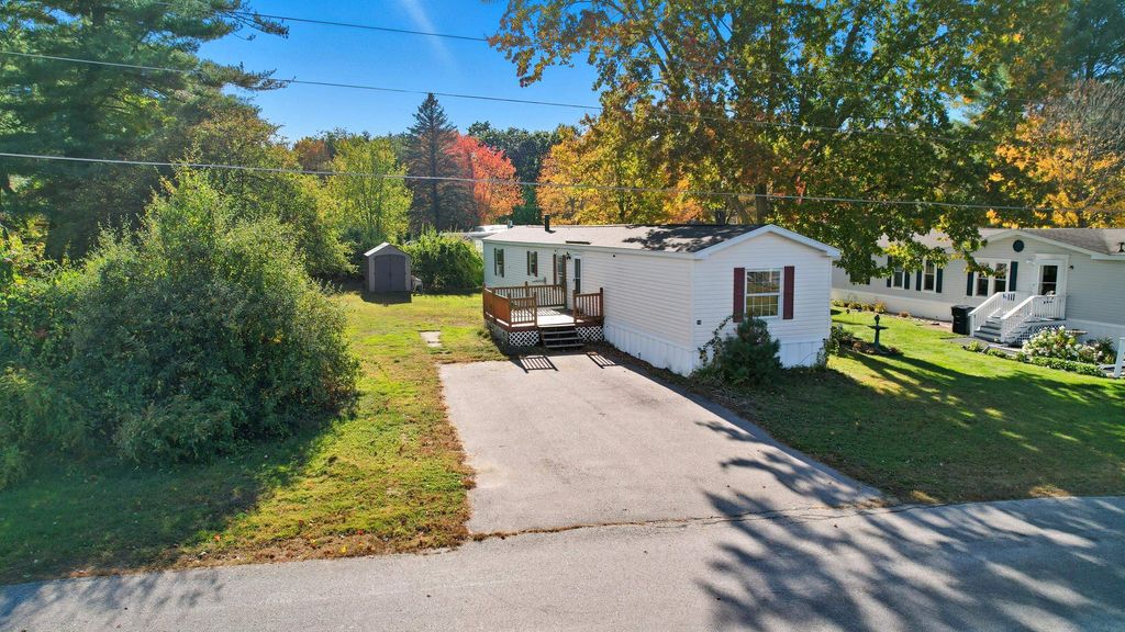 Photo of 10 Lane Drive, Allenstown, NH 03275 (MLS # 5065062)