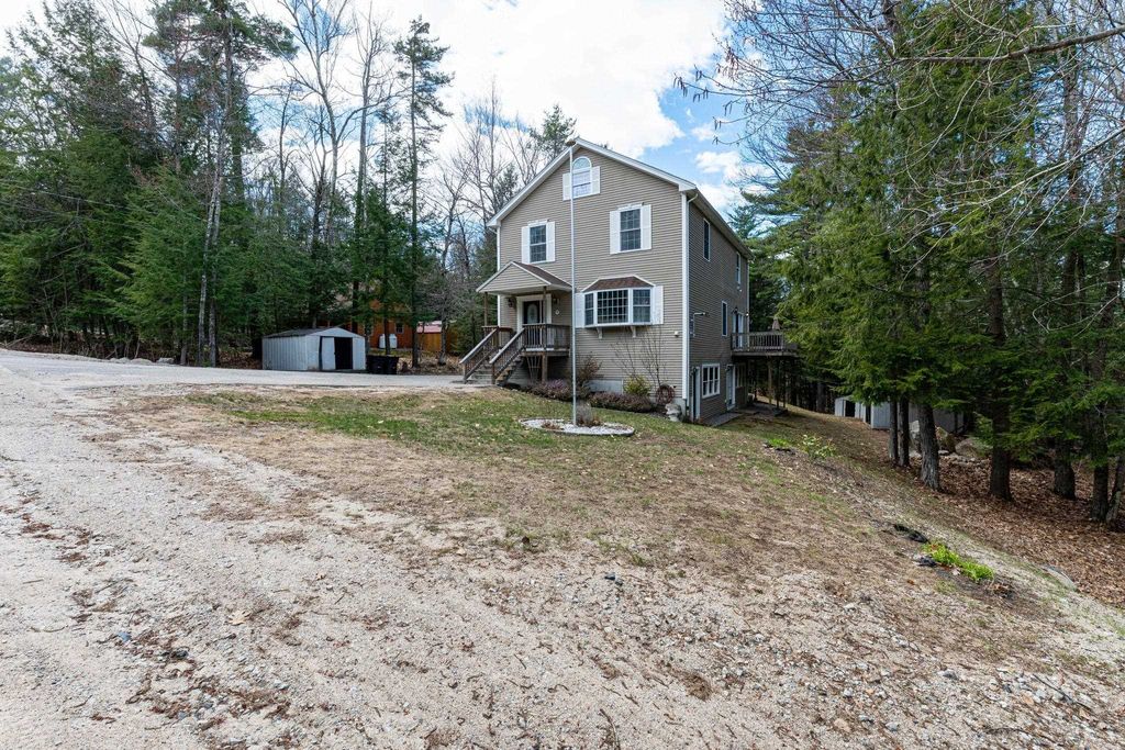 Photo of 70 Landsdown Lane, Conway, NH 03818 (MLS # 5085800)