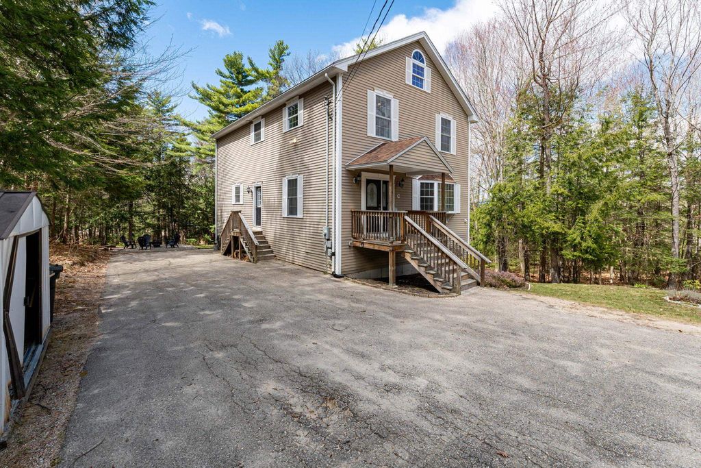 Photo of 70 Landsdown Lane, Conway, NH 03818 (MLS # 5085800)