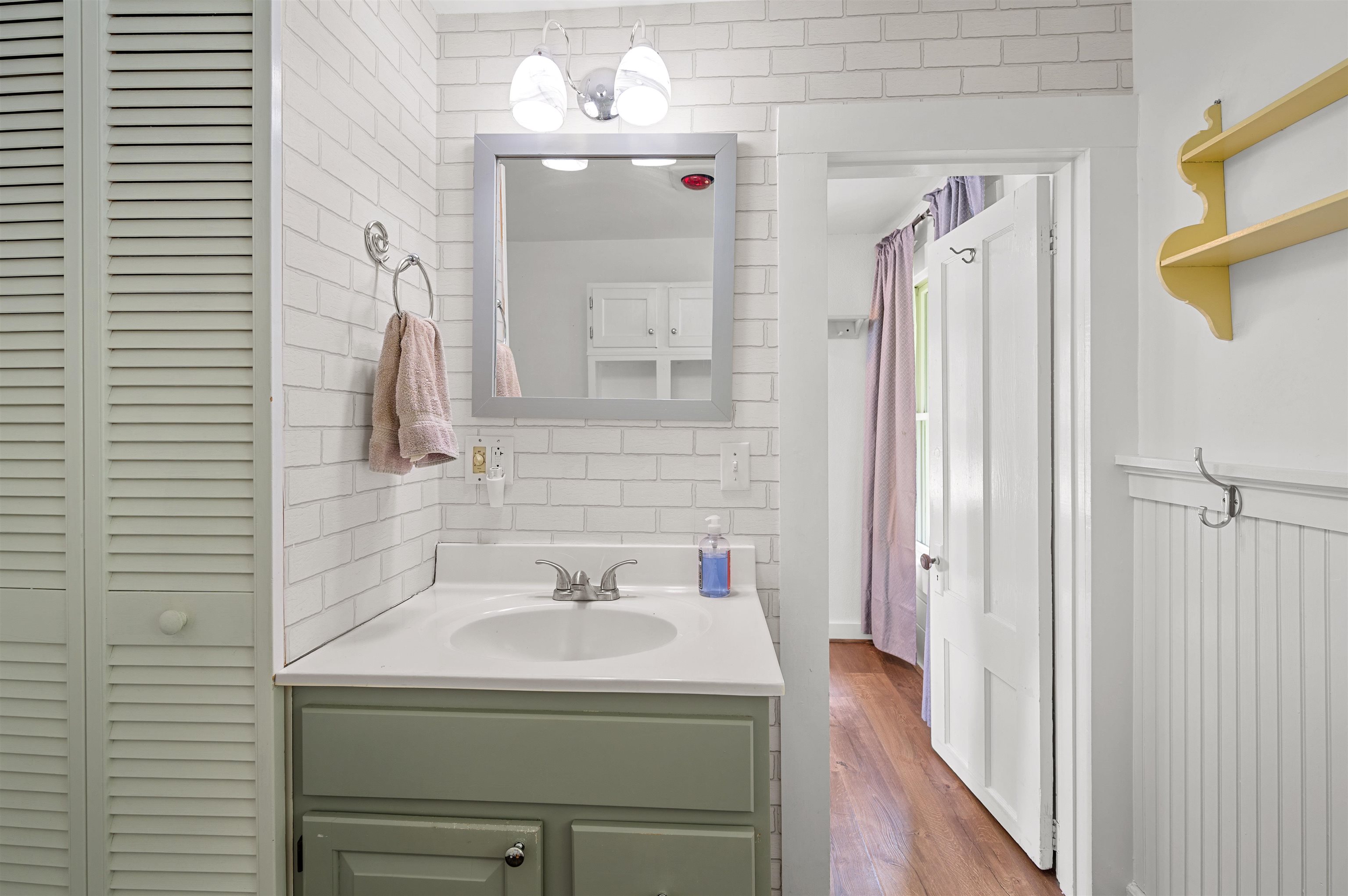 Elmore, Vermont 05657, United States, 3 Bedrooms Bedrooms, ,2 BathroomsBathrooms,Residential,Active,169188