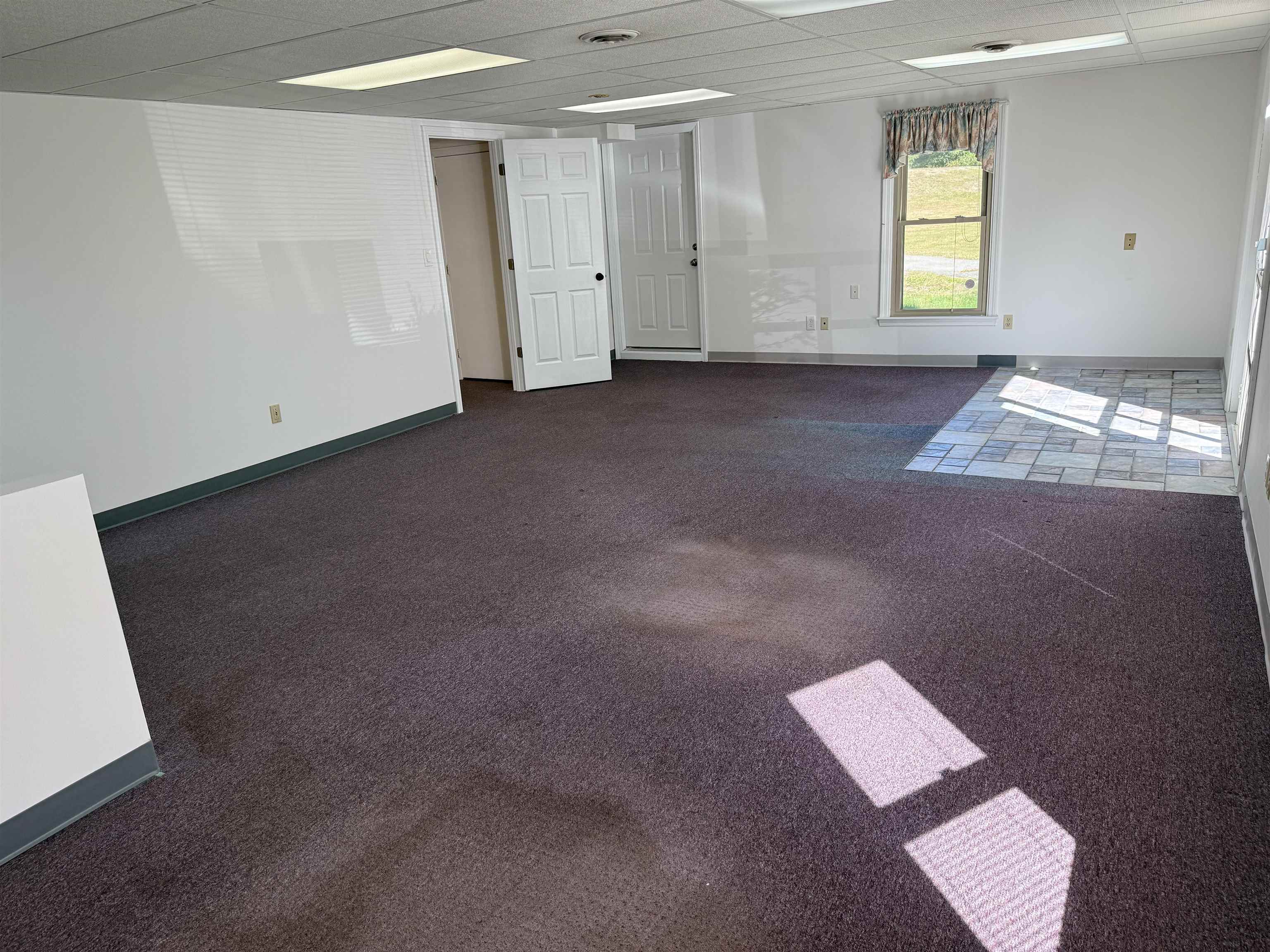 12 Parmenter Road D6