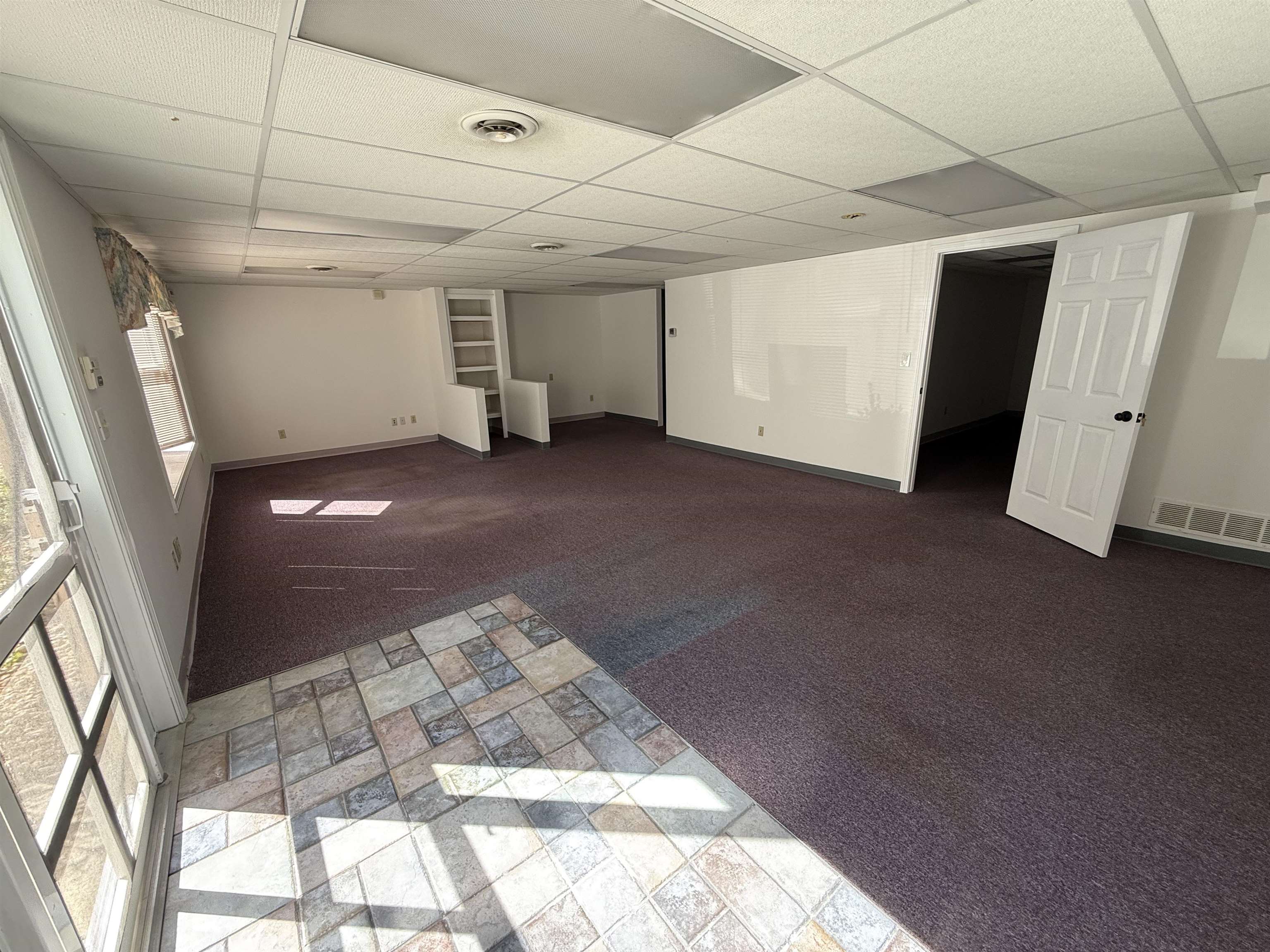 12 Parmenter Road D6