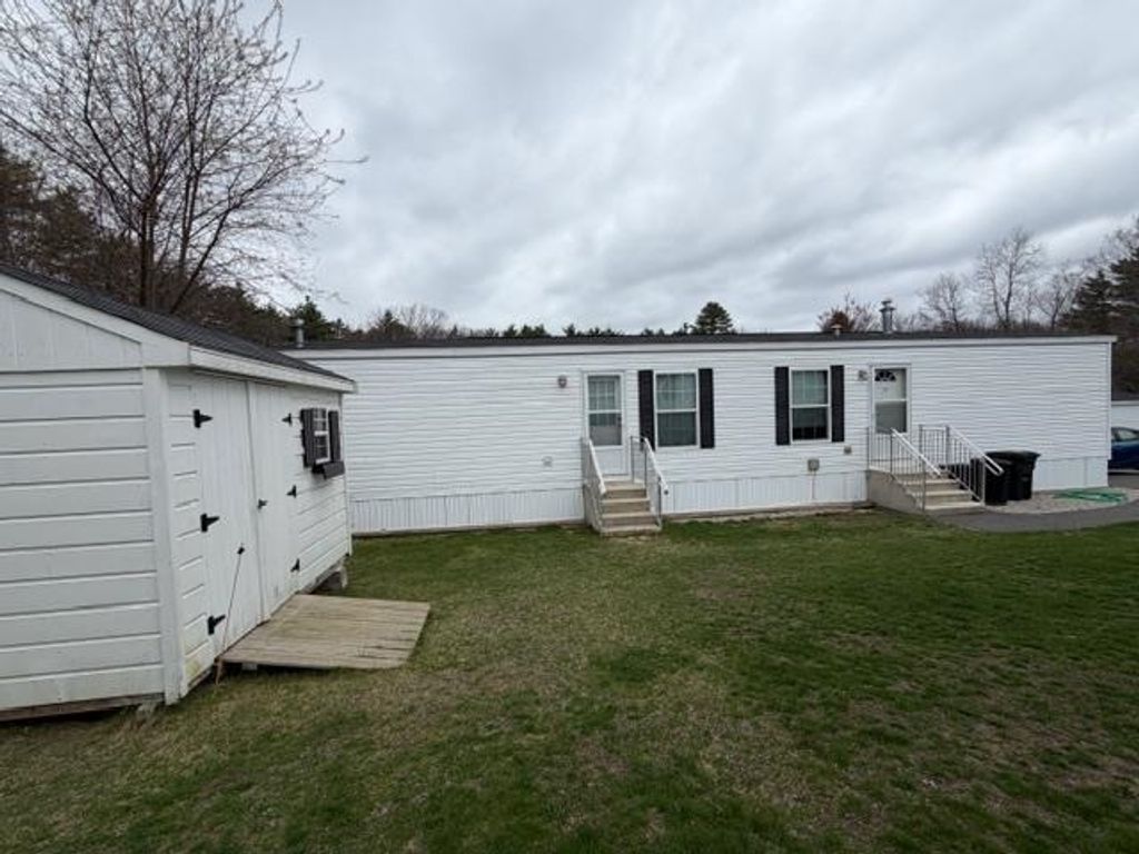 Photo of 19 Atlas Place, Derry, NH 03038 (MLS # 5085548)