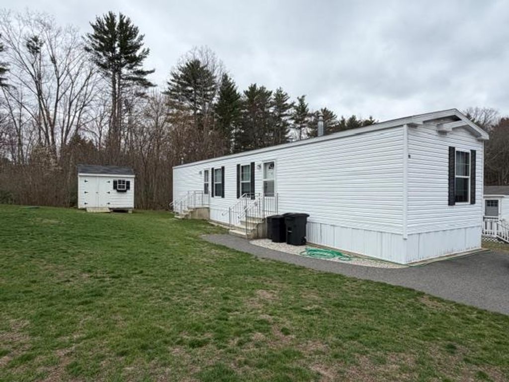 Photo of 19 Atlas Place, Derry, NH 03038 (MLS # 5085548)