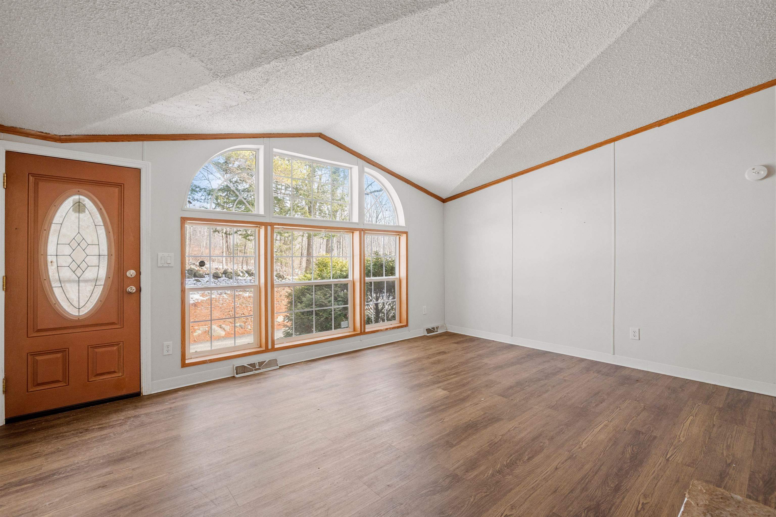 Barnstead, New Hampshire 03225, United States, 3 Bedrooms Bedrooms, ,2 BathroomsBathrooms,Residential,Active,96639