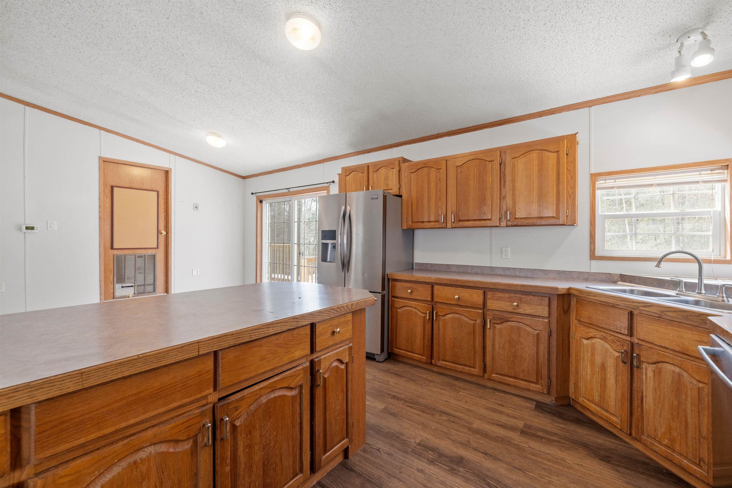 Barnstead, New Hampshire 03225, United States, 3 Bedrooms Bedrooms, ,2 BathroomsBathrooms,Residential,Active,96639