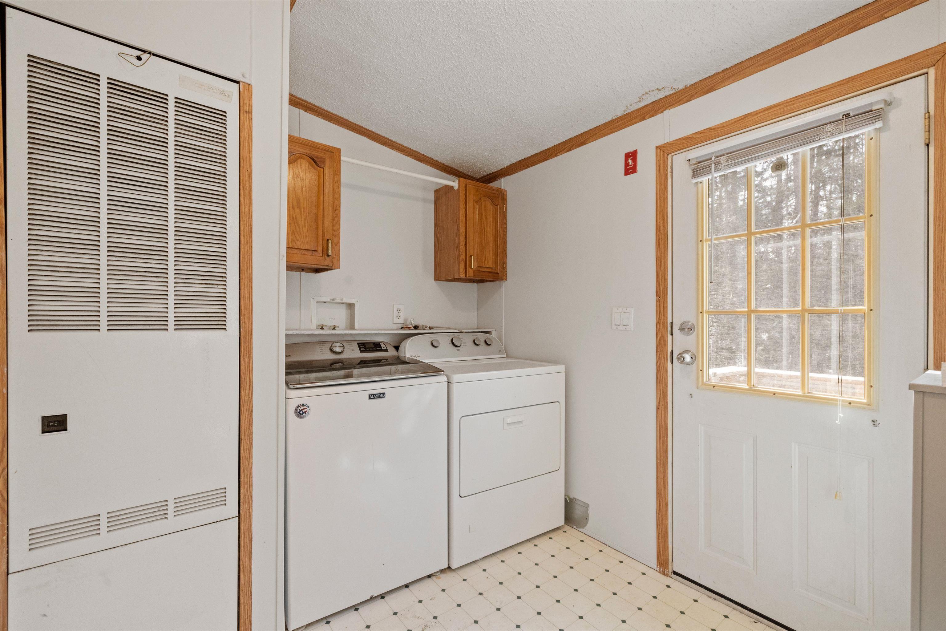 Barnstead, New Hampshire 03225, United States, 3 Bedrooms Bedrooms, ,2 BathroomsBathrooms,Residential,Active,96639